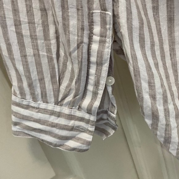 Aritzia Gray and White Striped Linen Button Down Shirt - Picture 5 of 11